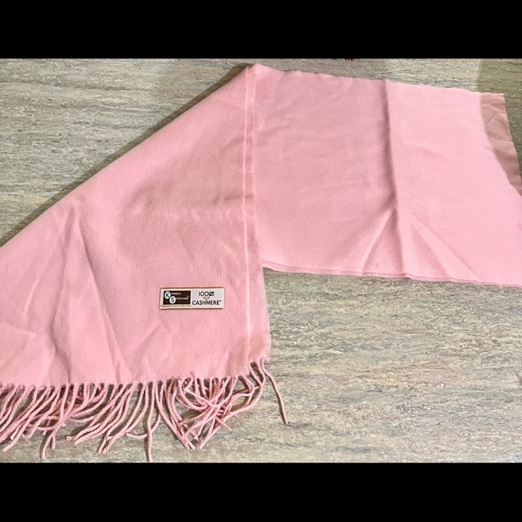 NWOT Kennedy Scotland 100% cashmere scarf - Picture 8 of 8